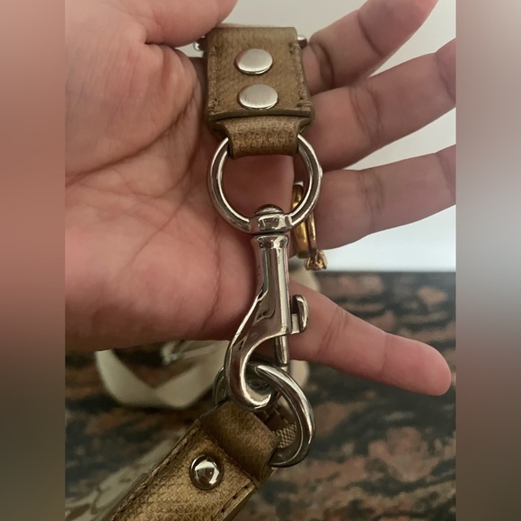 Coach messenger bag. Used. Condition 10:10 - Picture 11 of 12